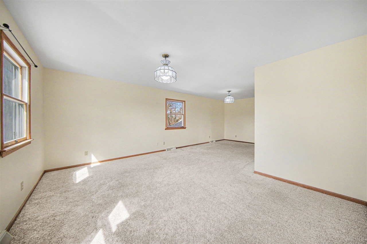 4001 Hoyer Road, Jackson, MI, 49201-8374