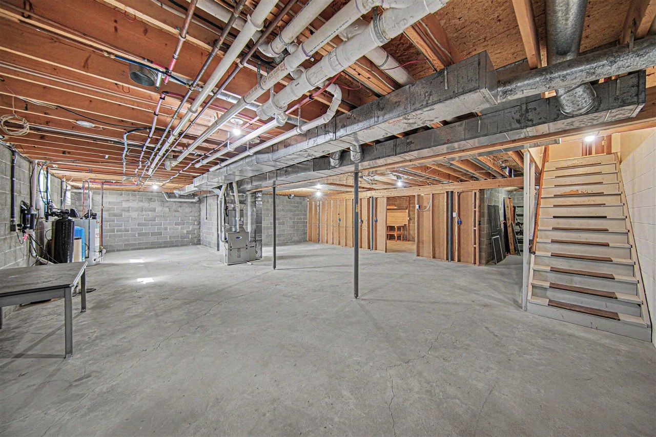 4001 Hoyer Road, Jackson, MI, 49201-8374