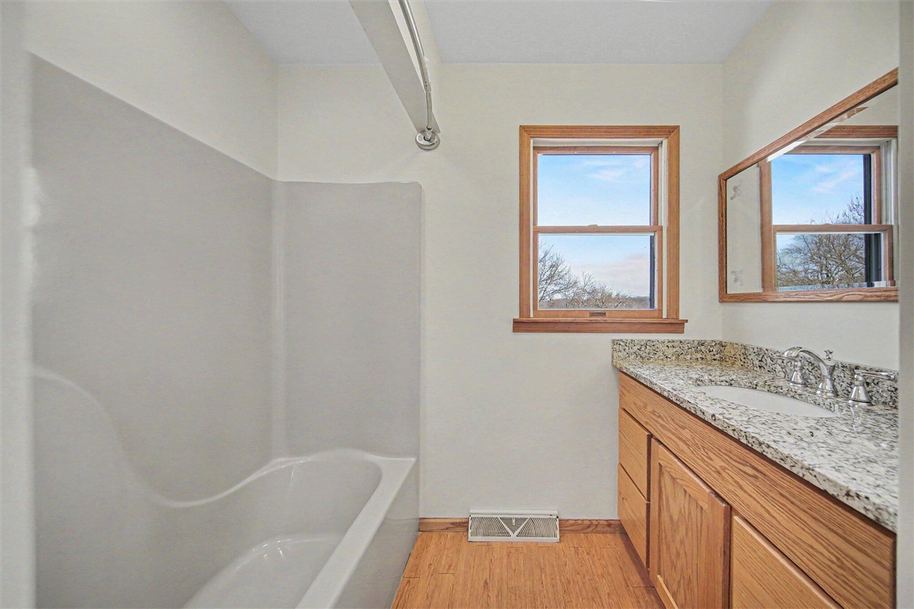 4001 Hoyer Road, Jackson, MI, 49201-8374