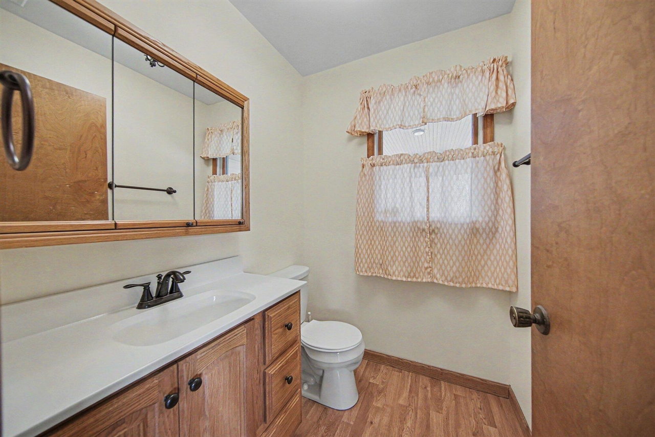 4001 Hoyer Road, Jackson, MI, 49201-8374