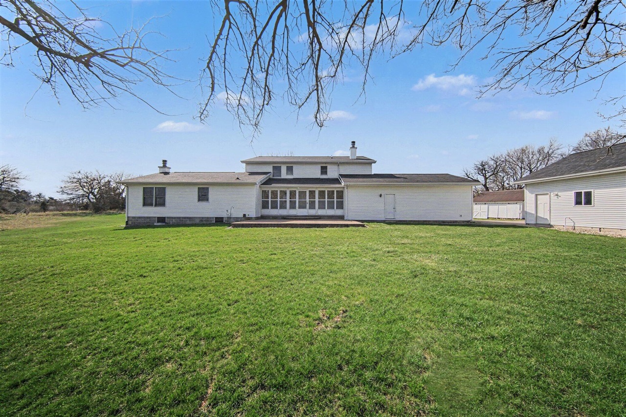 4001 Hoyer Road, Jackson, MI, 49201-8374