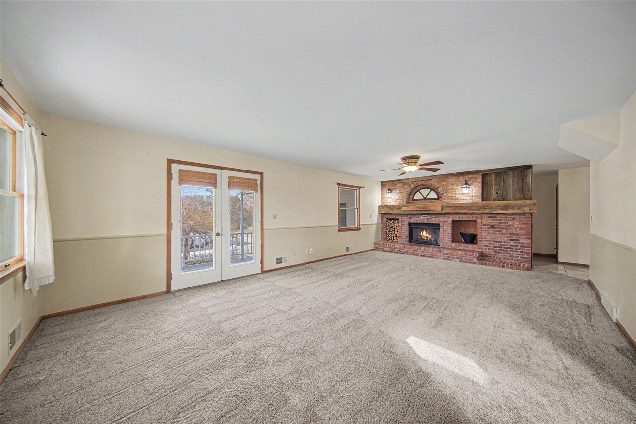 4001 Hoyer Road, Jackson, MI, 49201-8374