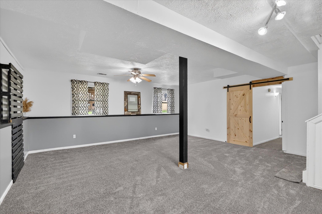 15001 Jimmy Drive, Vicksburg, MI, 49097-9741