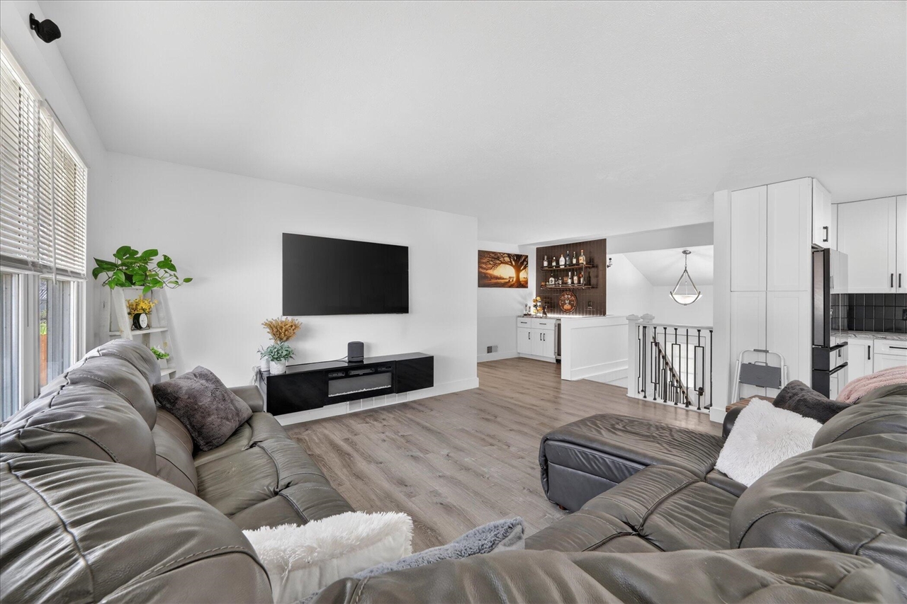 15001 Jimmy Drive, Vicksburg, MI, 49097-9741