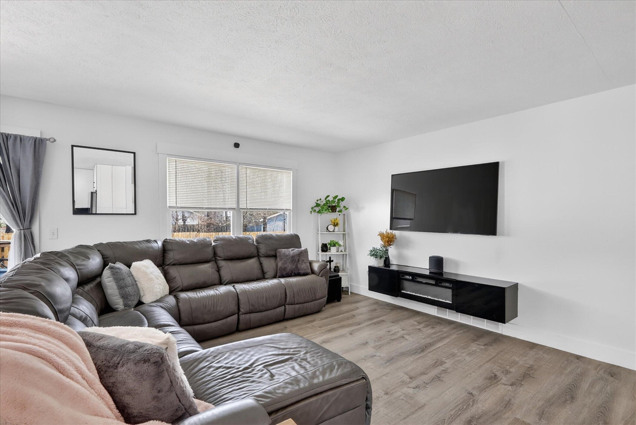 15001 Jimmy Drive, Vicksburg, MI, 49097-9741