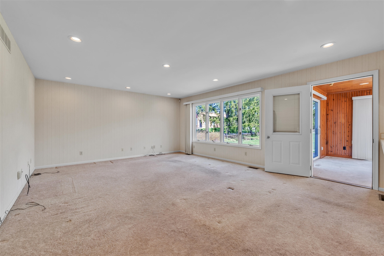 918 Nichols Road, Kalamazoo, MI, 49006-2854