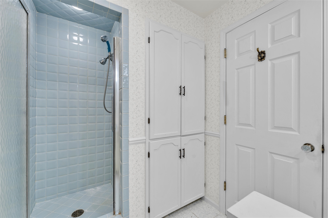 918 Nichols Road, Kalamazoo, MI, 49006-2854