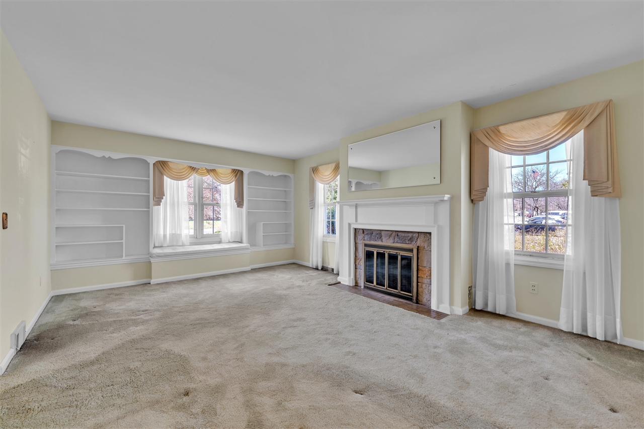 918 Nichols Road, Kalamazoo, MI, 49006-2854