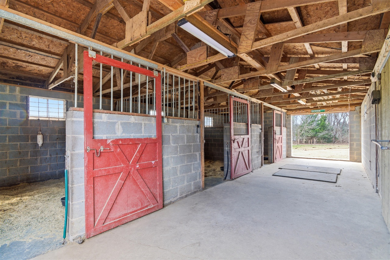 58765 Travis Road, New Hudson, MI, 48165-9578