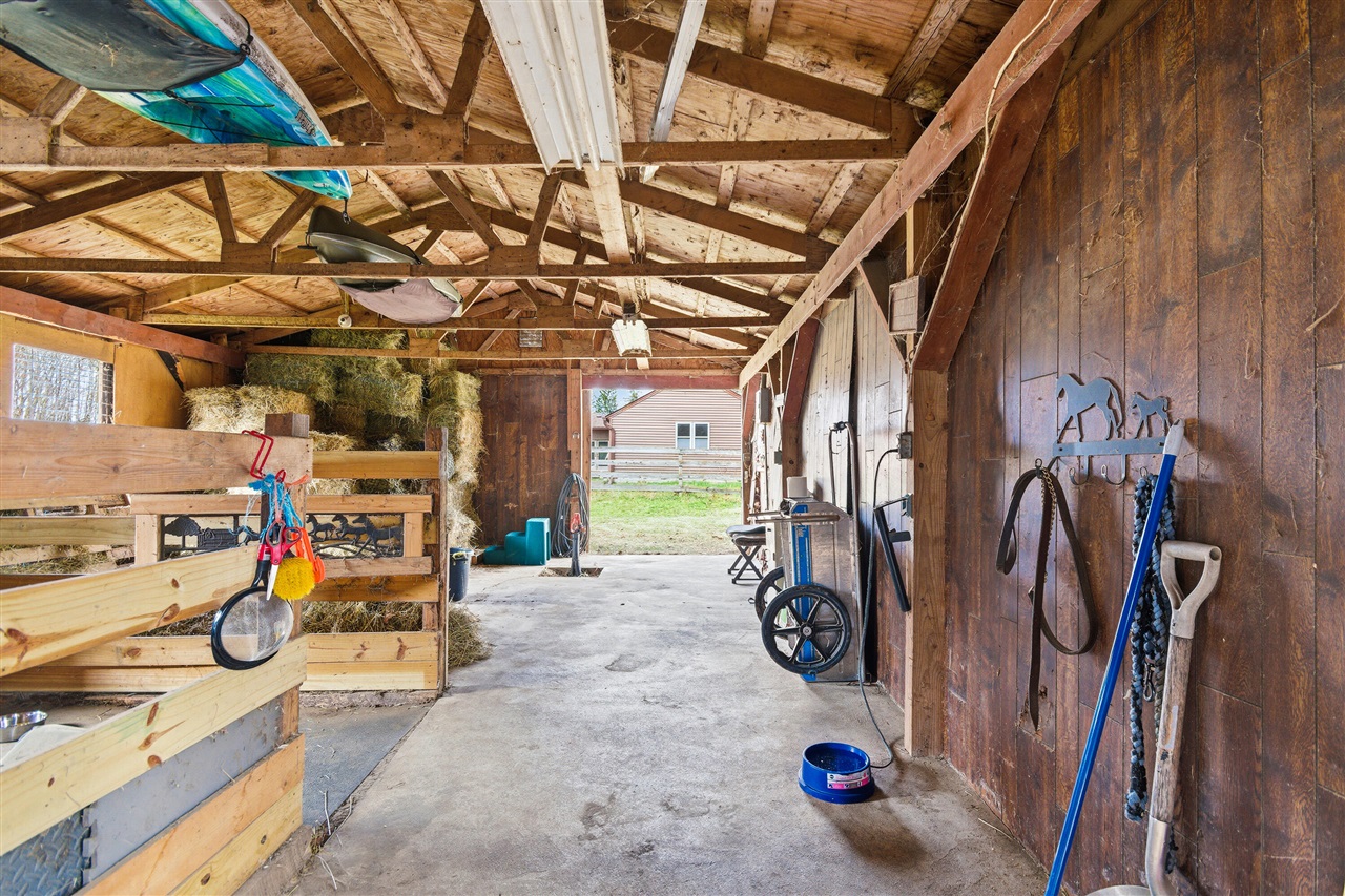 58765 Travis Road, New Hudson, MI, 48165-9578