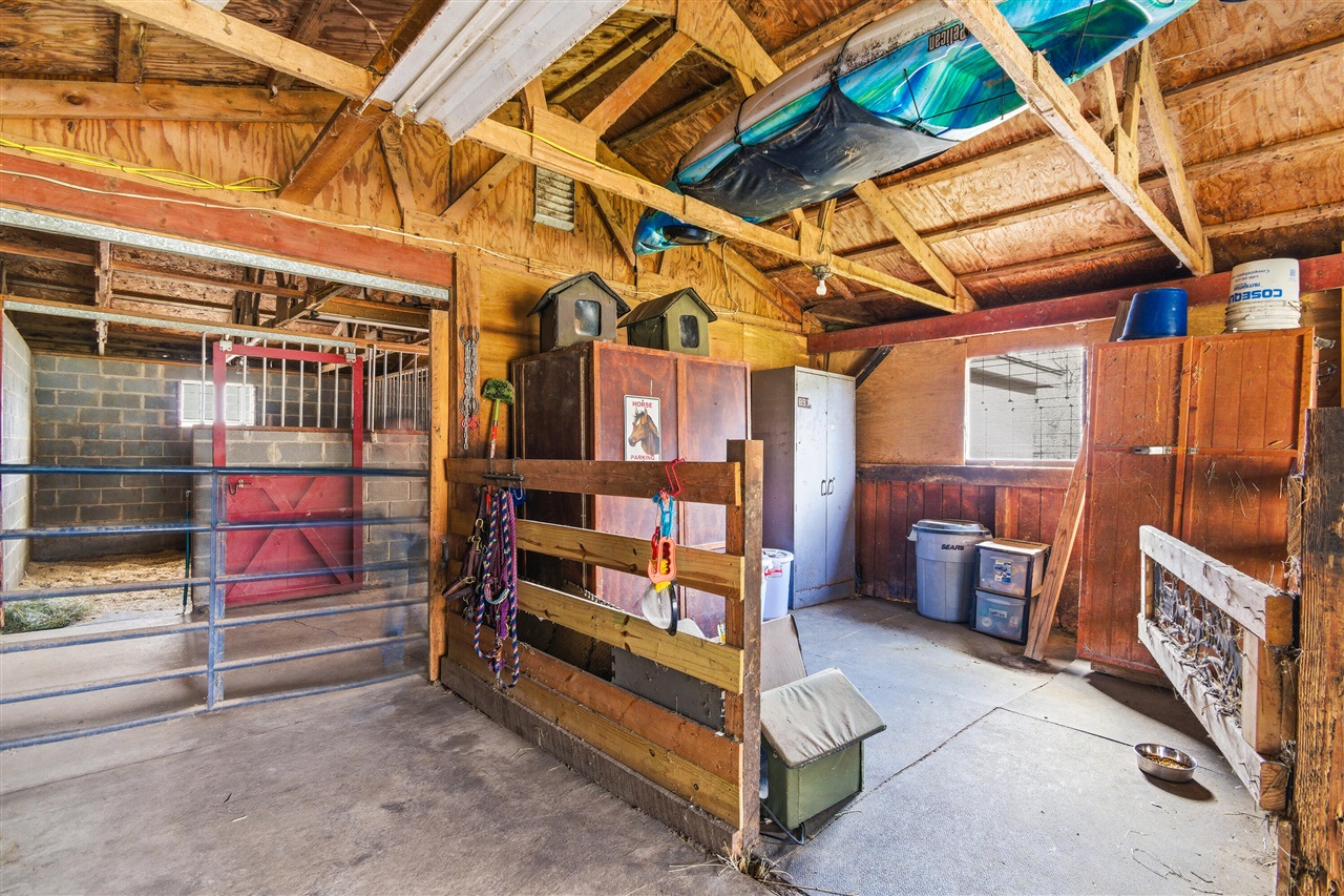 58765 Travis Road, New Hudson, MI, 48165-9578