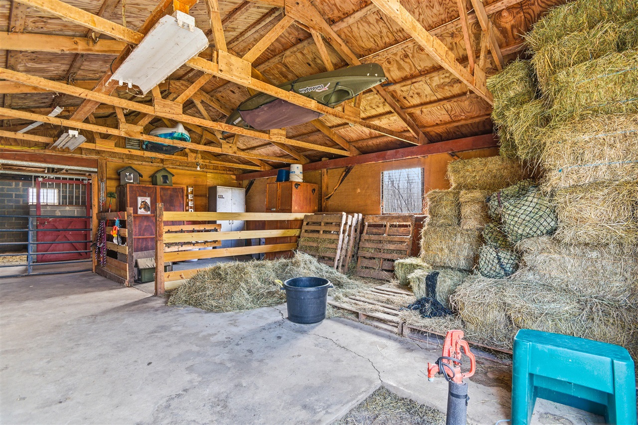 58765 Travis Road, New Hudson, MI, 48165-9578