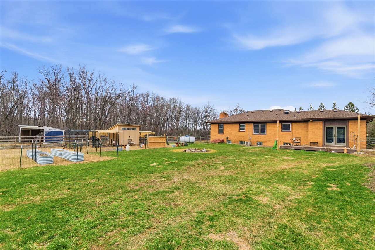 58765 Travis Road, New Hudson, MI, 48165-9578