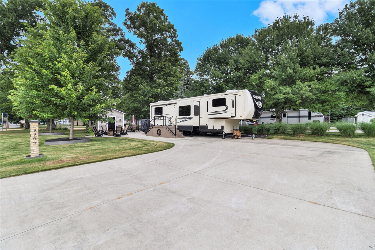Photo 2 of Sale Pending at 9909 S Paradise Cir, Baldwin, MI 49304 | MLS# 70524430 | Listing updated on 2026-09-14