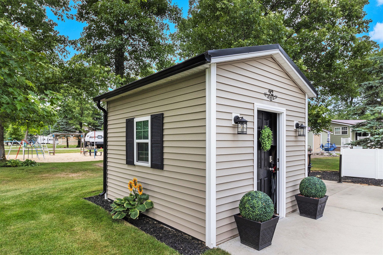 Photo 3 of Sale Pending at 9909 S Paradise Cir, Baldwin, MI 49304 | MLS# 70524430 | Listing updated on 2026-09-14