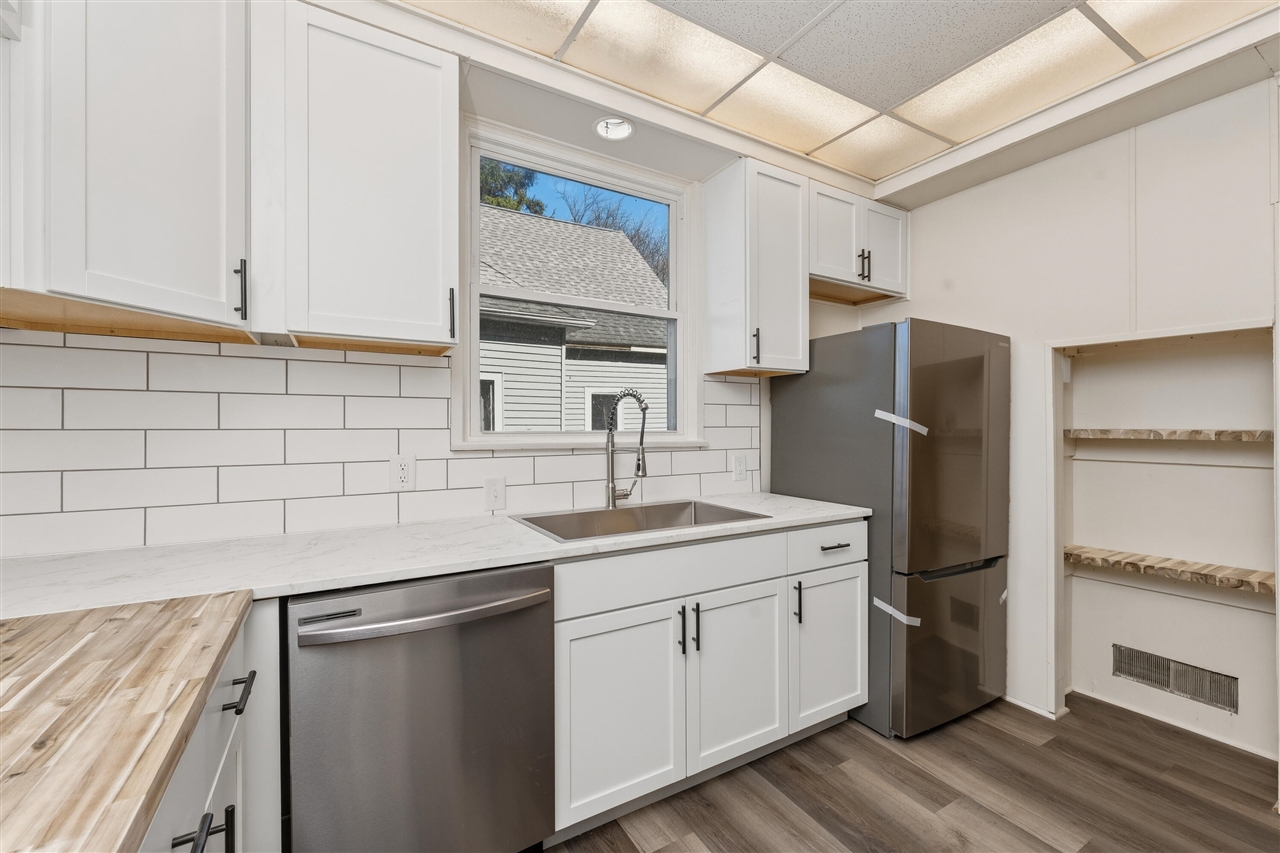 758 Pearl Street, Benton Harbor, MI, 49022-4984