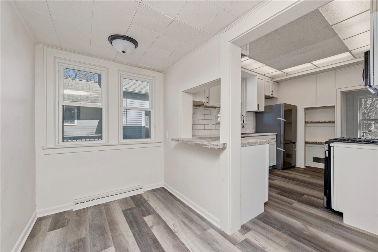 758 Pearl Street, Benton Harbor, MI, 49022-4984