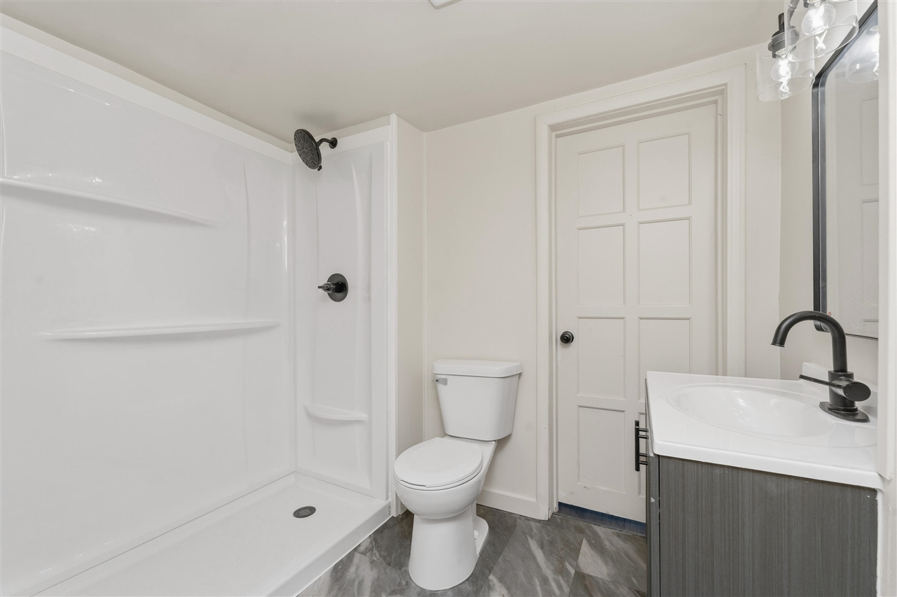 758 Pearl Street, Benton Harbor, MI, 49022-4984