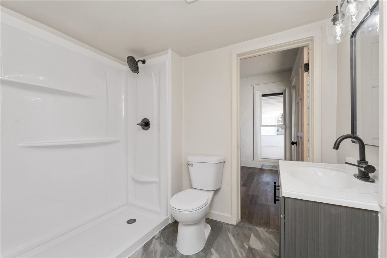 758 Pearl Street, Benton Harbor, MI, 49022-4984