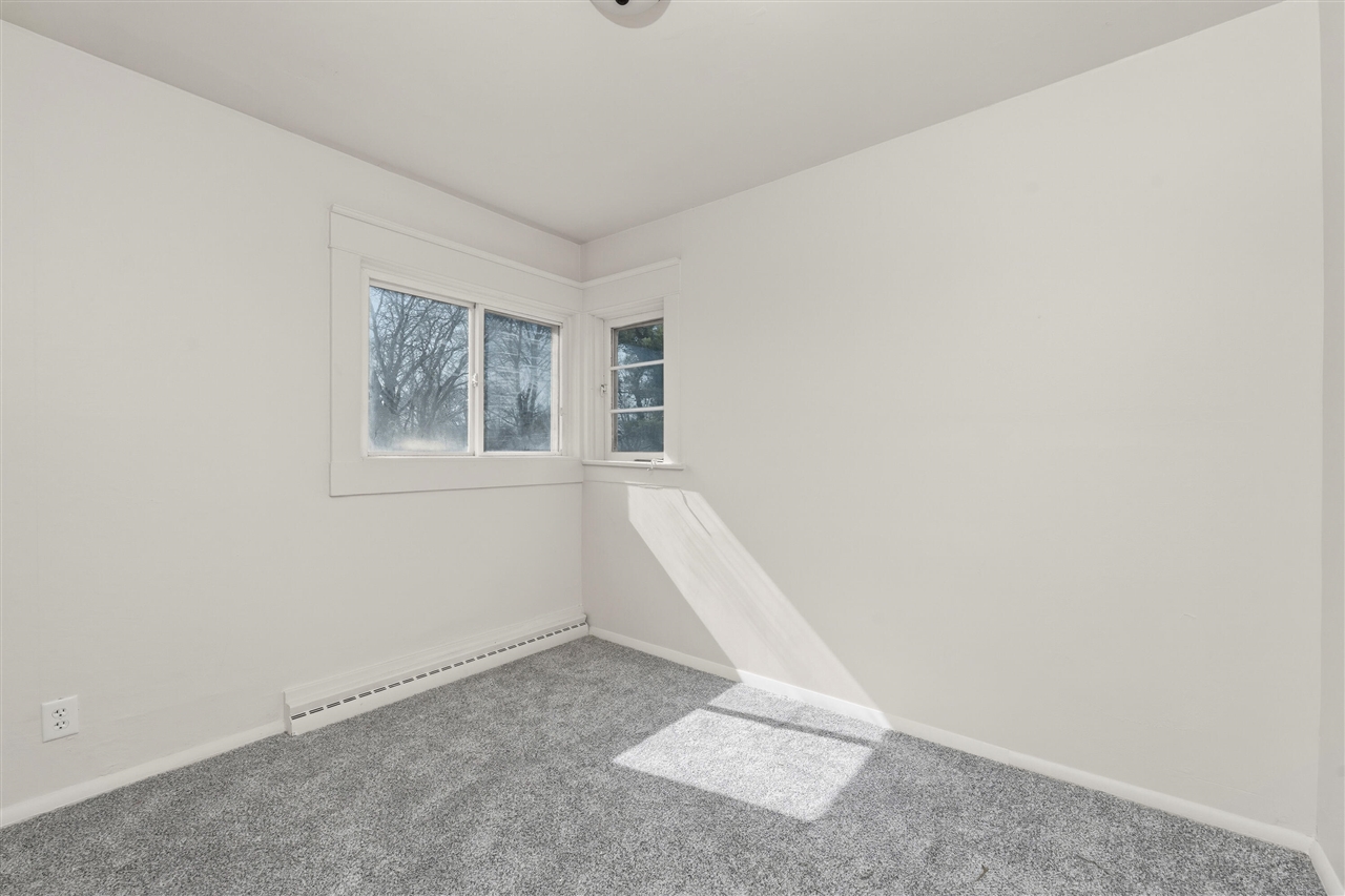 758 Pearl Street, Benton Harbor, MI, 49022-4984