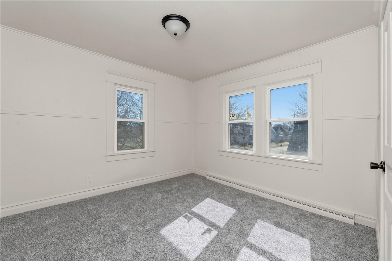 758 Pearl Street, Benton Harbor, MI, 49022-4984