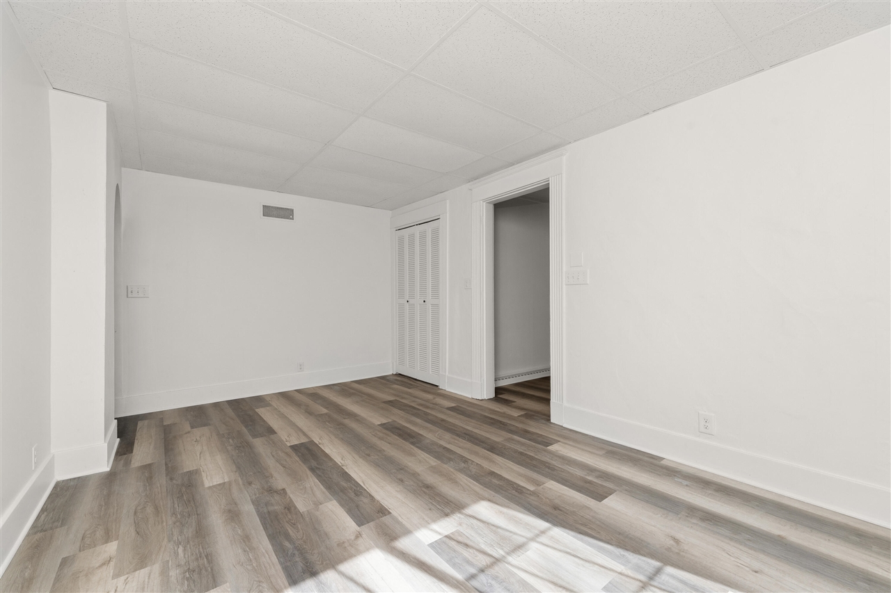 758 Pearl Street, Benton Harbor, MI, 49022-4984