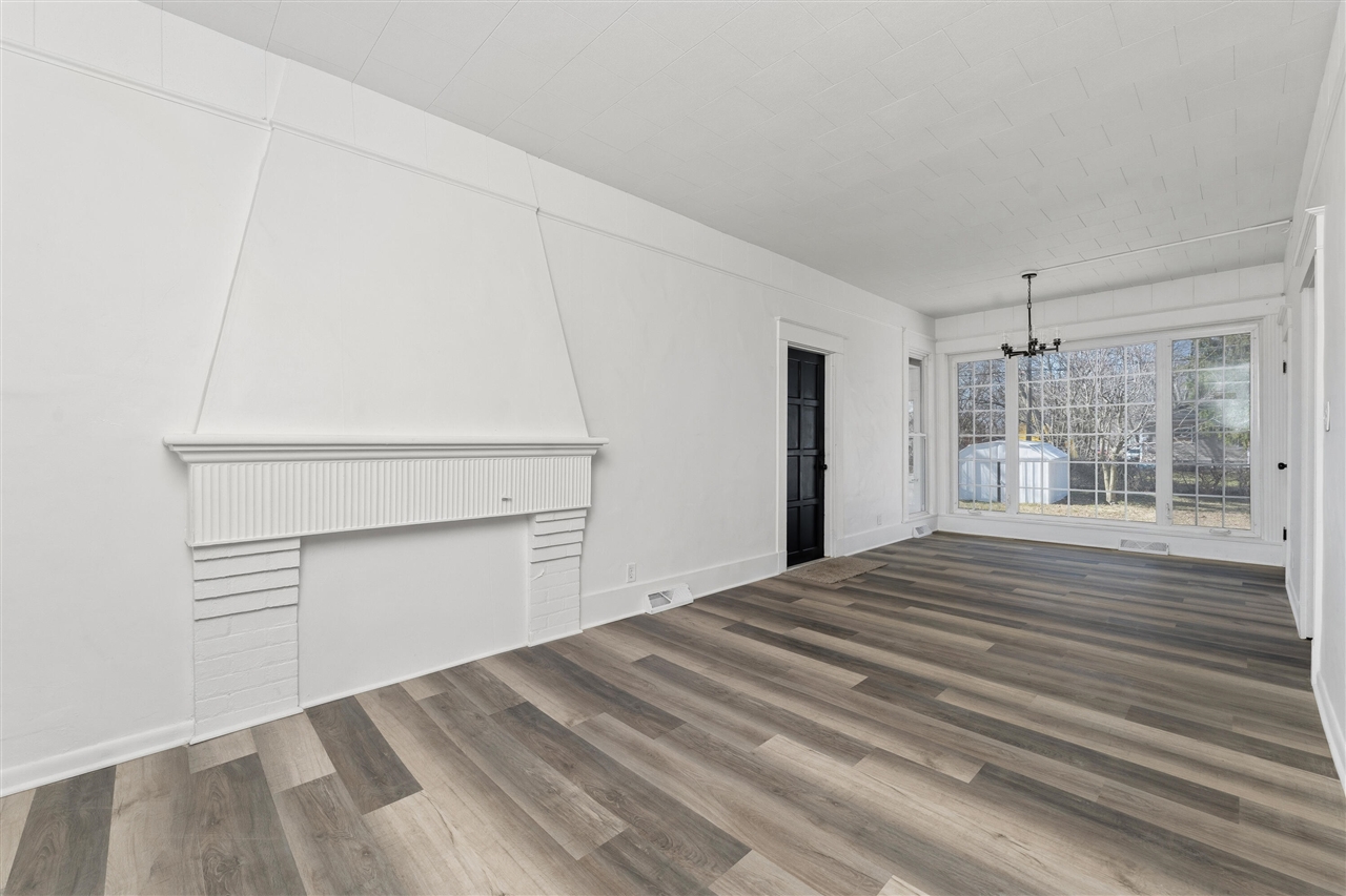 758 Pearl Street, Benton Harbor, MI, 49022-4984