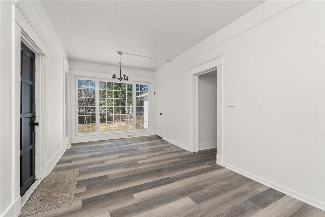 758 Pearl Street, Benton Harbor, MI, 49022-4984