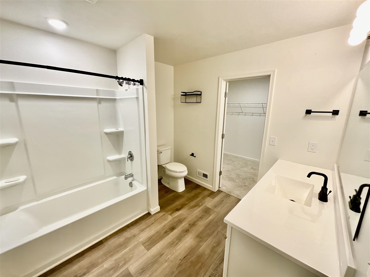 5147 Lake Pines Court, Vicksburg, MI, 49097