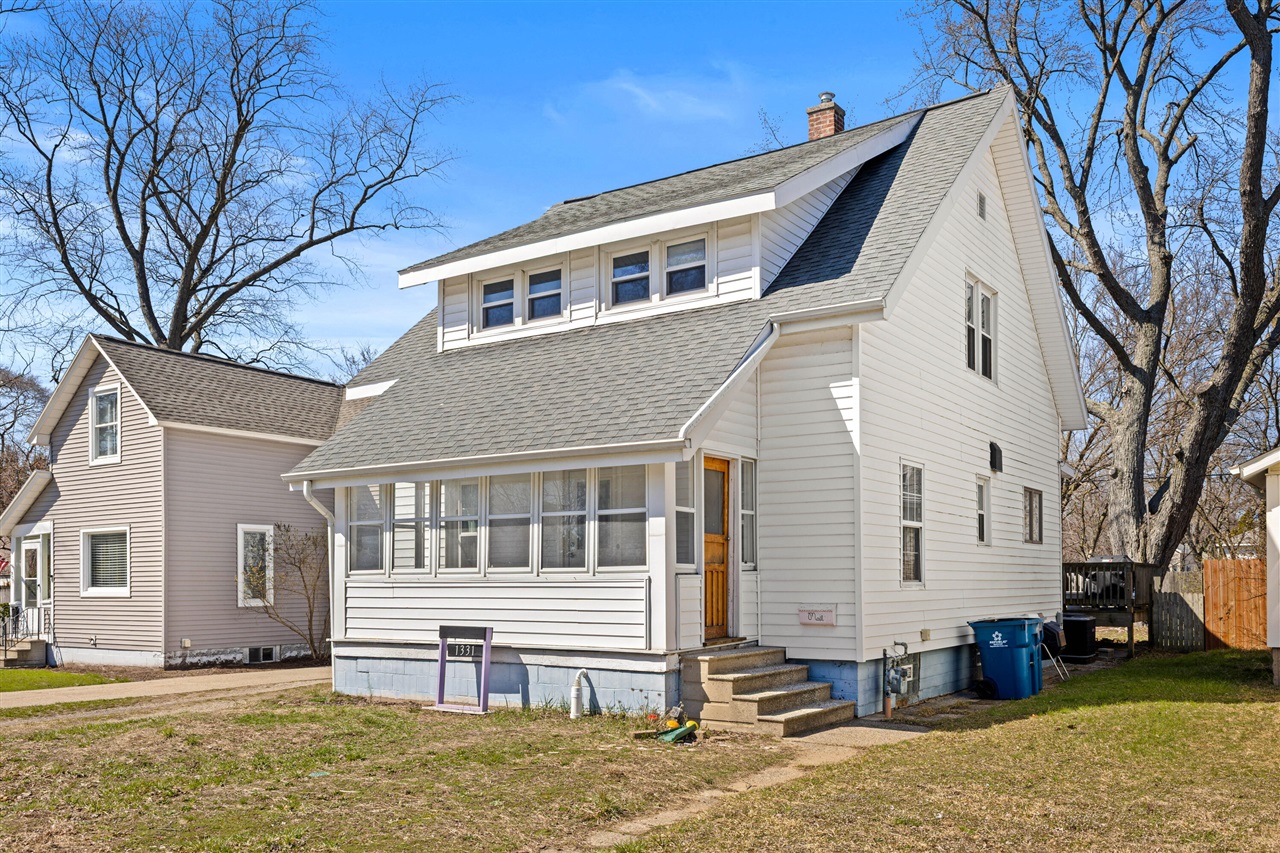 1331 Pennoyer Avenue, Grand Haven, MI, 49417