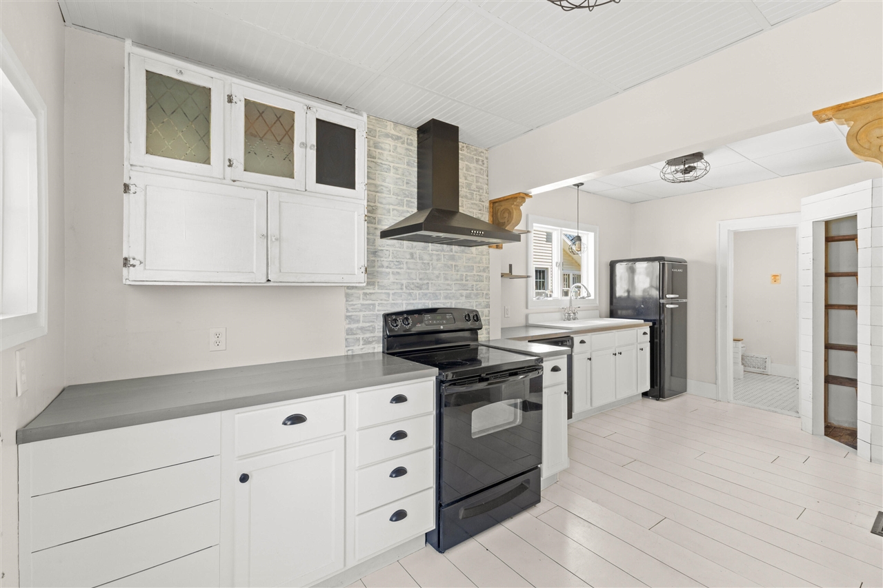 1331 Pennoyer Avenue, Grand Haven, MI, 49417