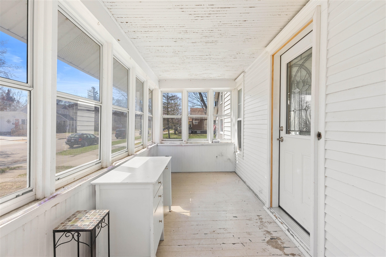 1331 Pennoyer Avenue, Grand Haven, MI, 49417