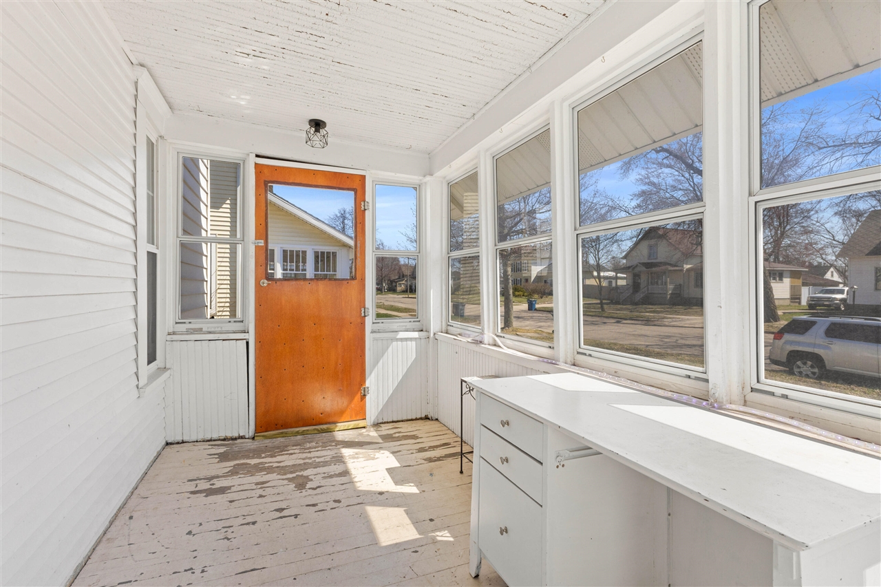 1331 Pennoyer Avenue, Grand Haven, MI, 49417