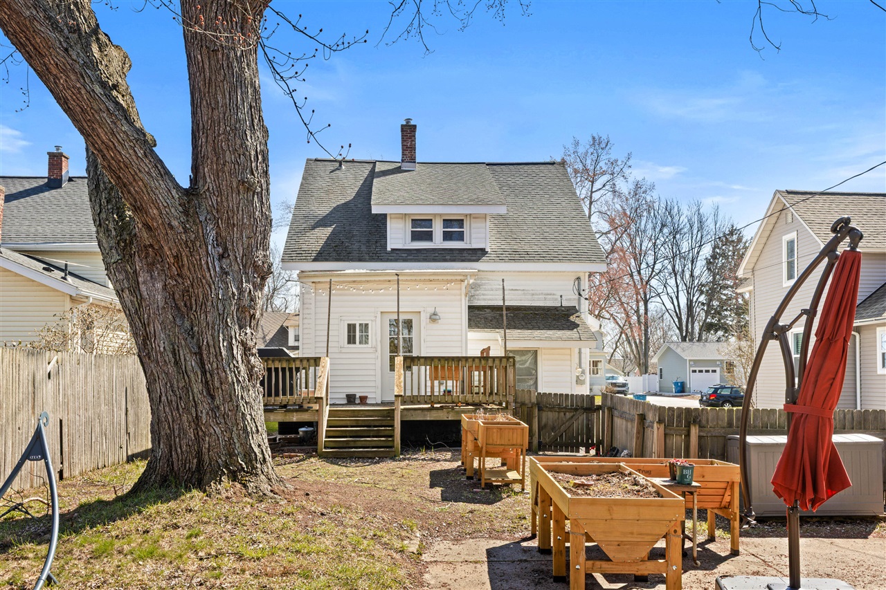 1331 Pennoyer Avenue, Grand Haven, MI, 49417