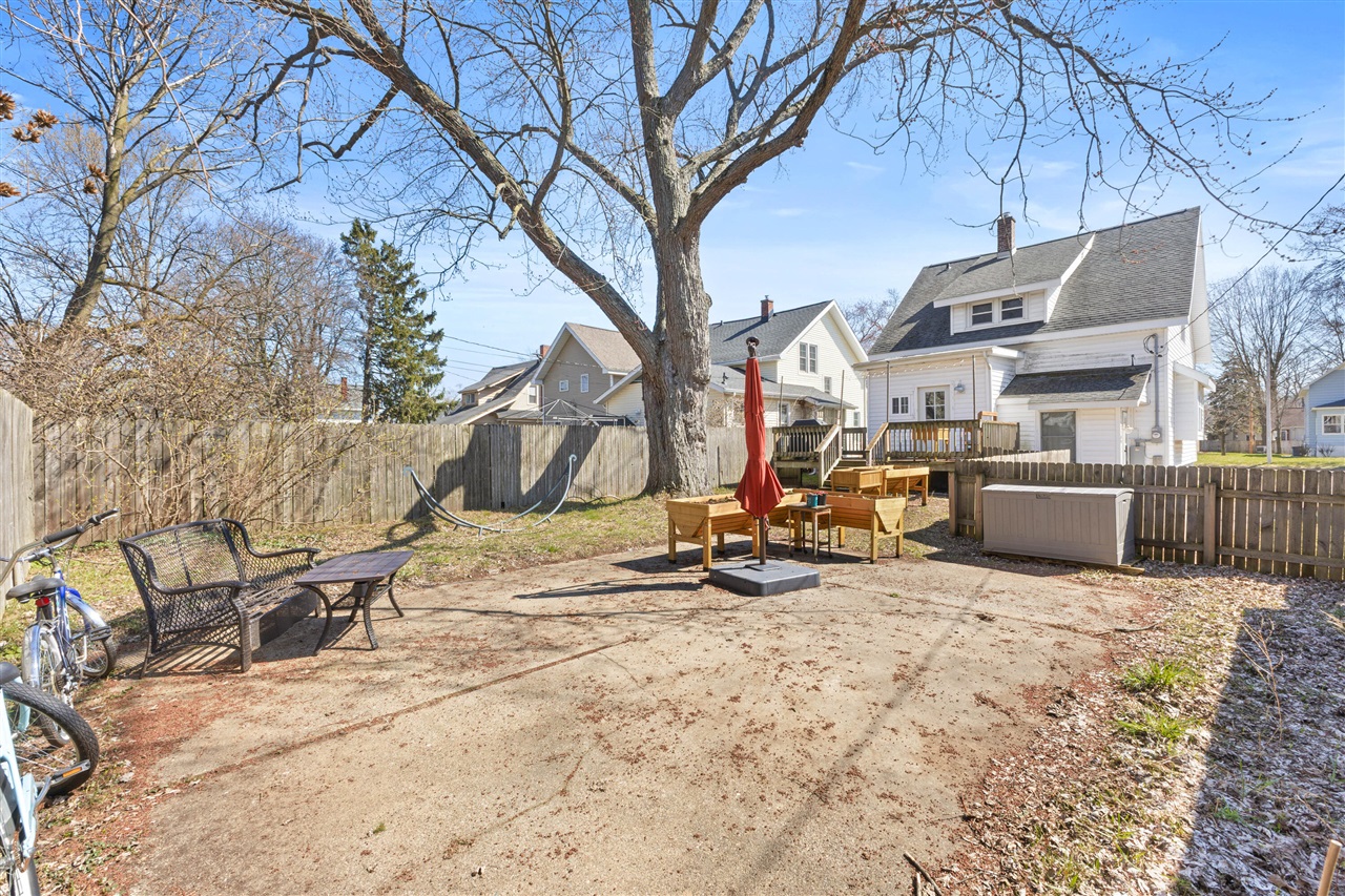 1331 Pennoyer Avenue, Grand Haven, MI, 49417