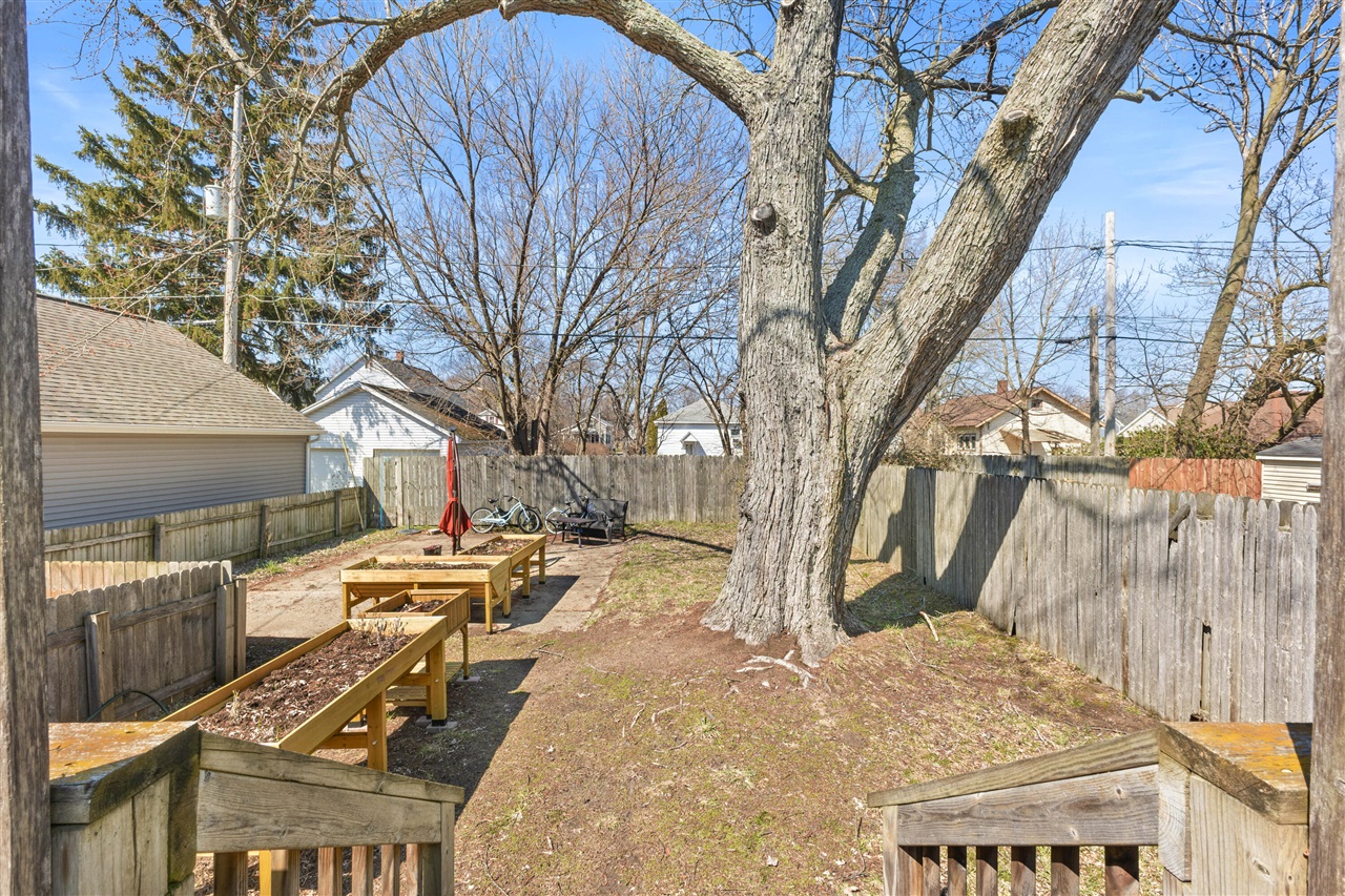 1331 Pennoyer Avenue, Grand Haven, MI, 49417