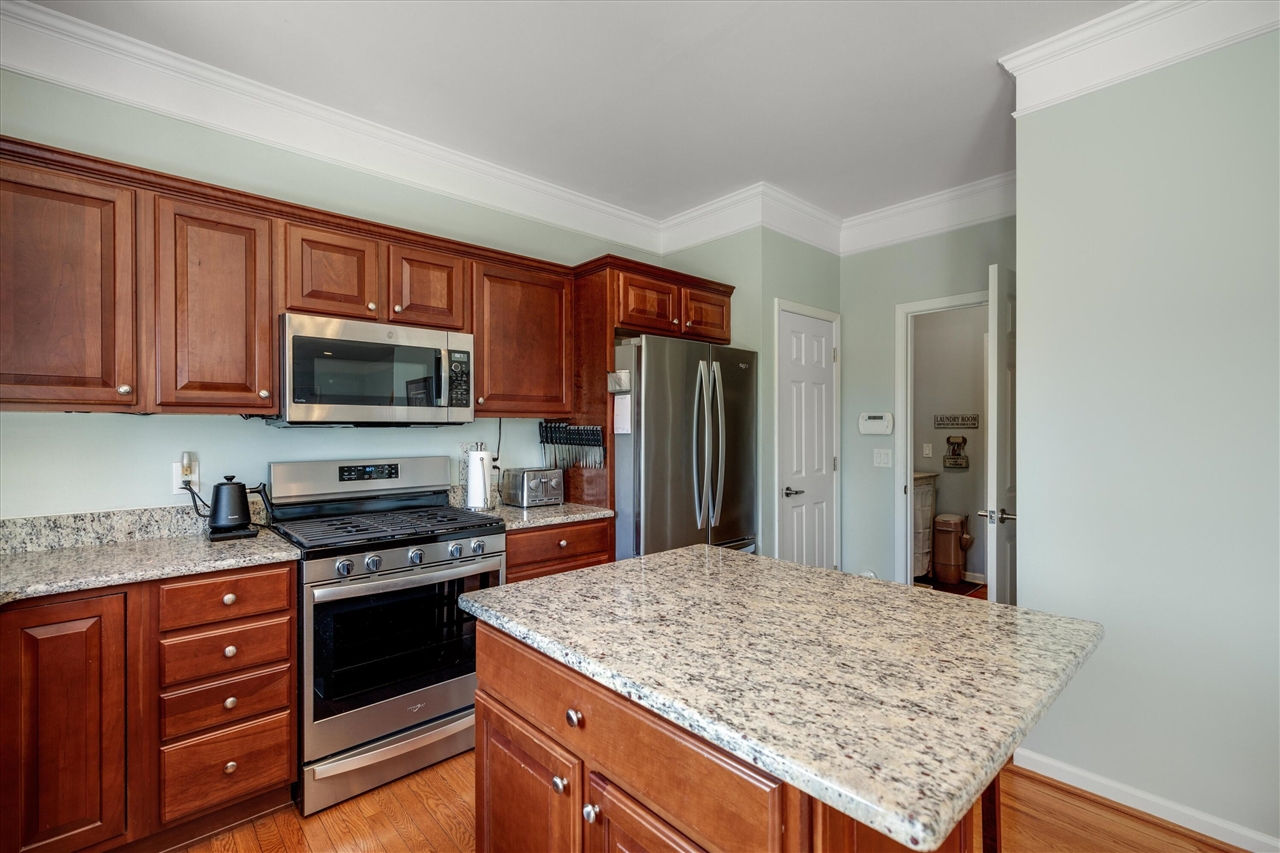 10153 E Avondale Circle, Ypsilanti, MI, 48198-3283