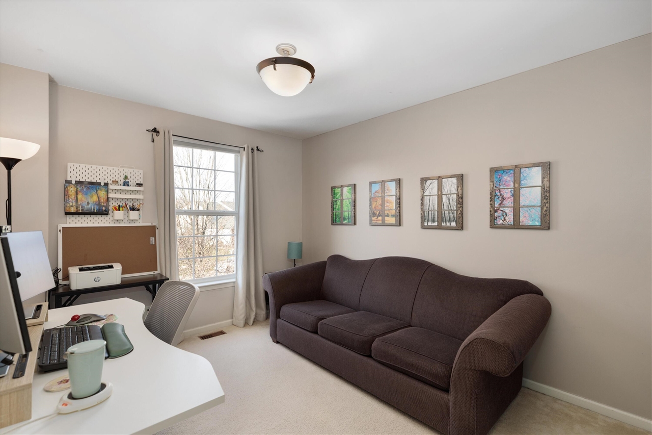 10153 E Avondale Circle, Ypsilanti, MI, 48198-3283