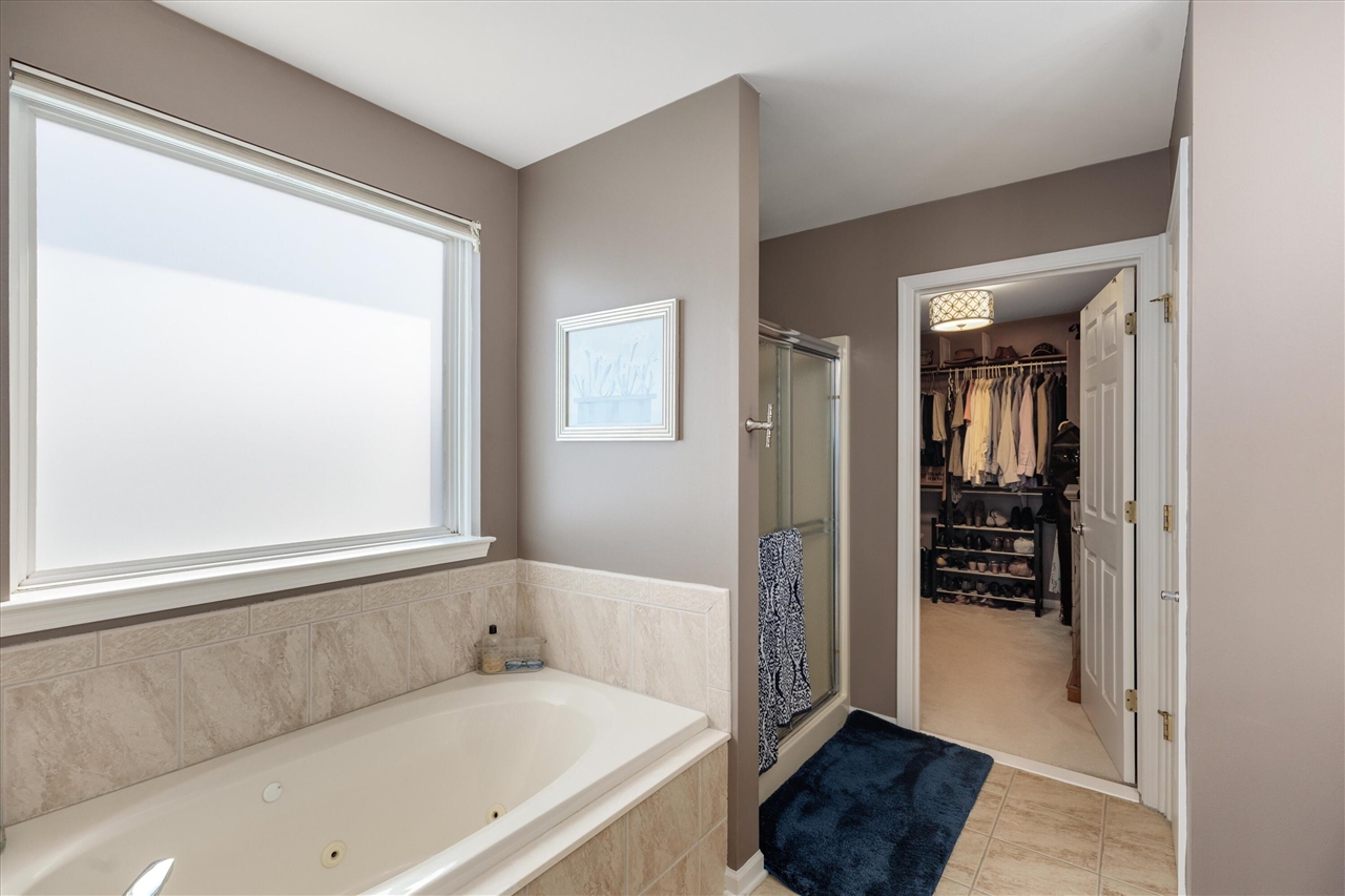 10153 E Avondale Circle, Ypsilanti, MI, 48198-3283