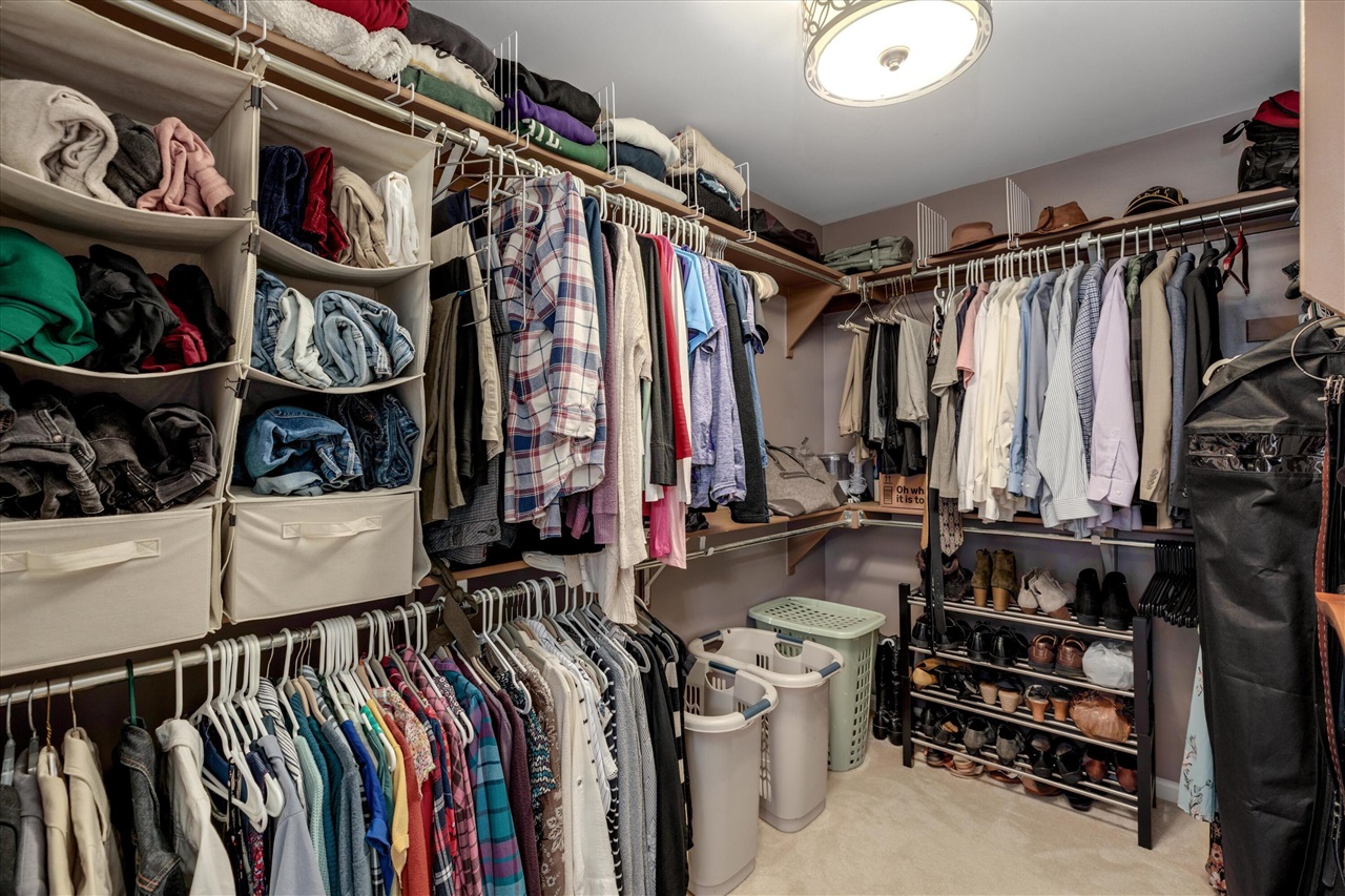 10153 E Avondale Circle, Ypsilanti, MI, 48198-3283