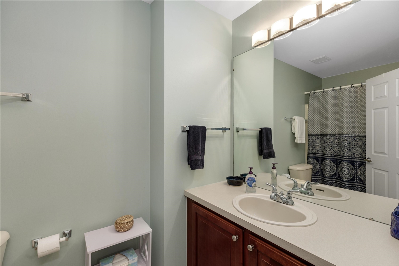 10153 E Avondale Circle, Ypsilanti, MI, 48198-3283