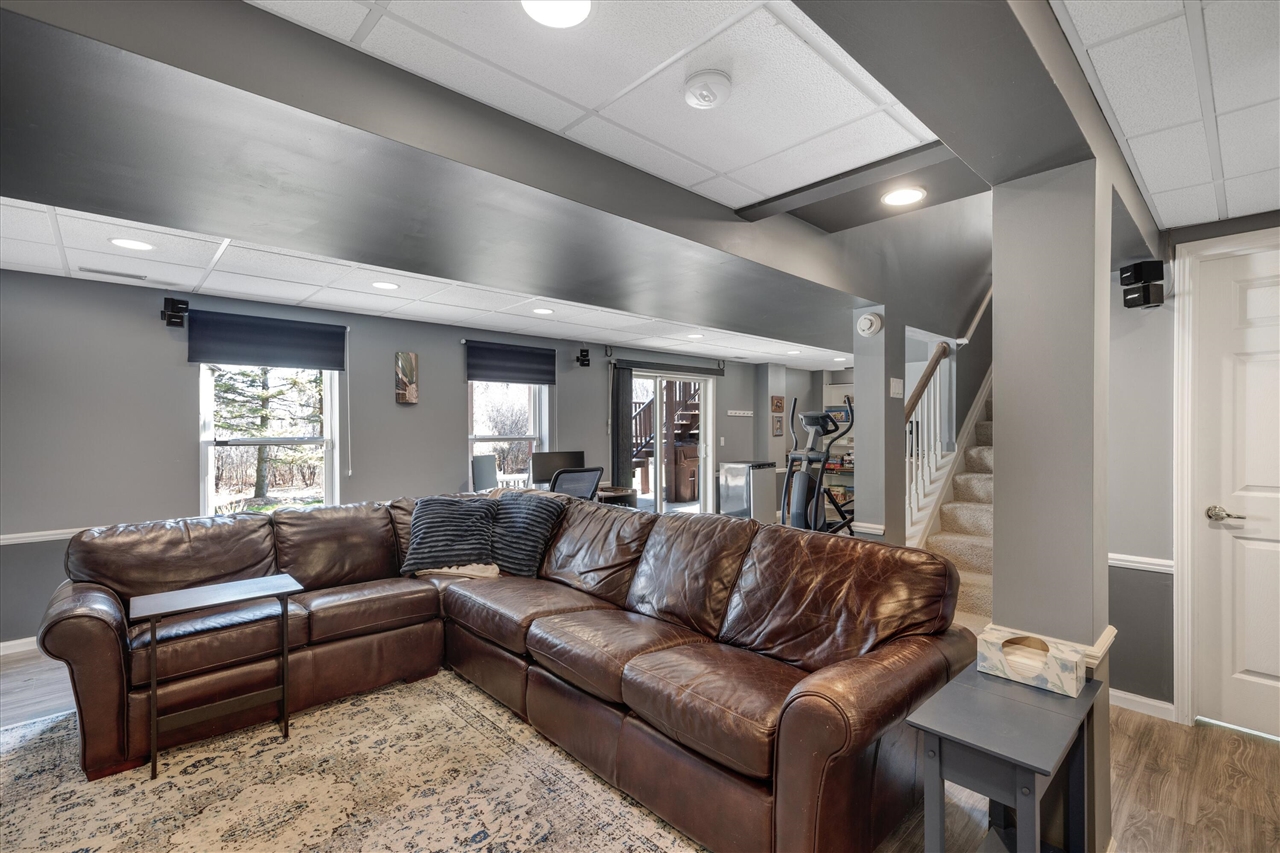 10153 E Avondale Circle, Ypsilanti, MI, 48198-3283