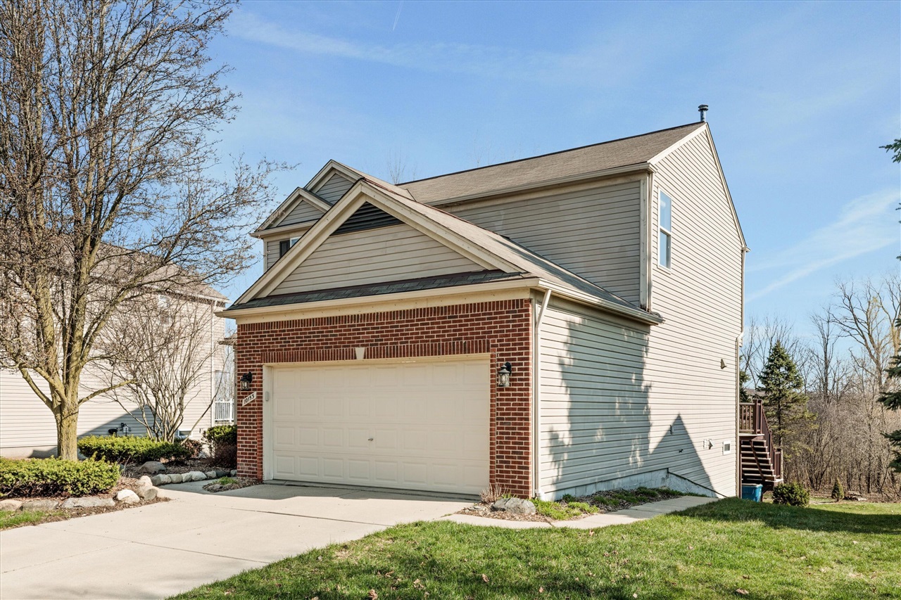 10153 E Avondale Circle, Ypsilanti, MI, 48198-3283