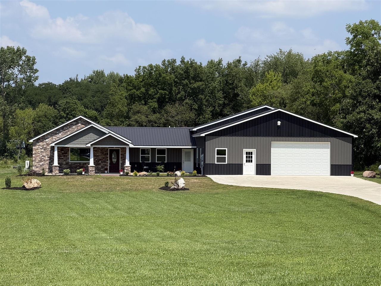 1st image of 4794 Keith Rd, Hillsdale, MI 49242 | MLS# 70524469