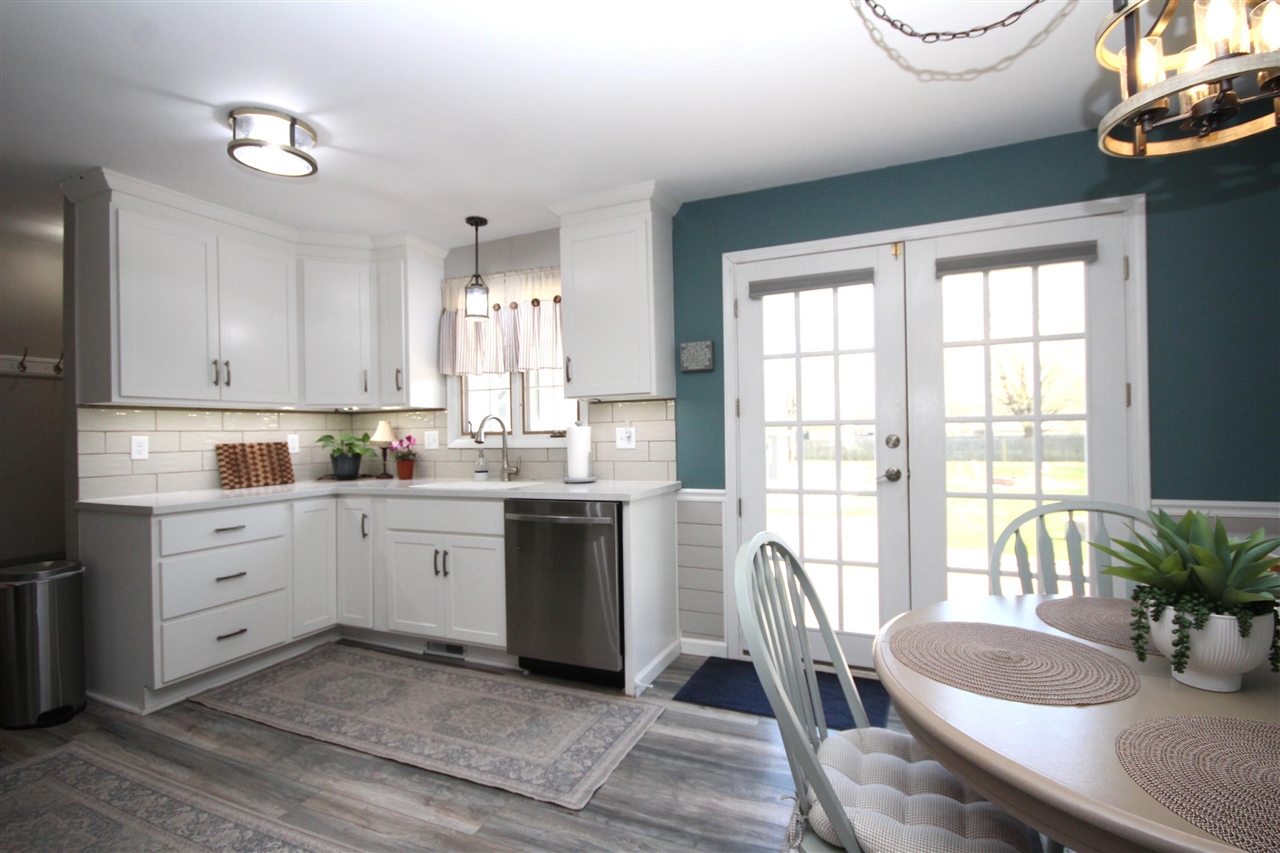 12345 S Sprinkle Road, Vicksburg, MI, 49097