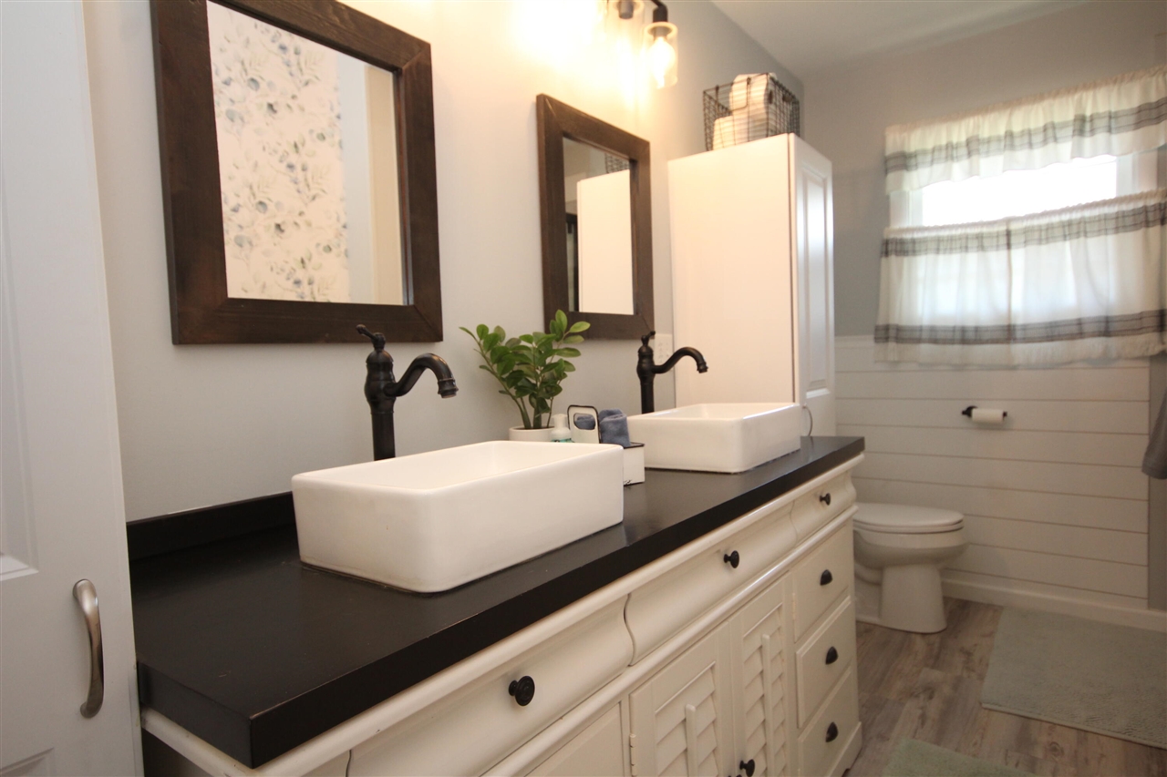 12345 S Sprinkle Road, Vicksburg, MI, 49097