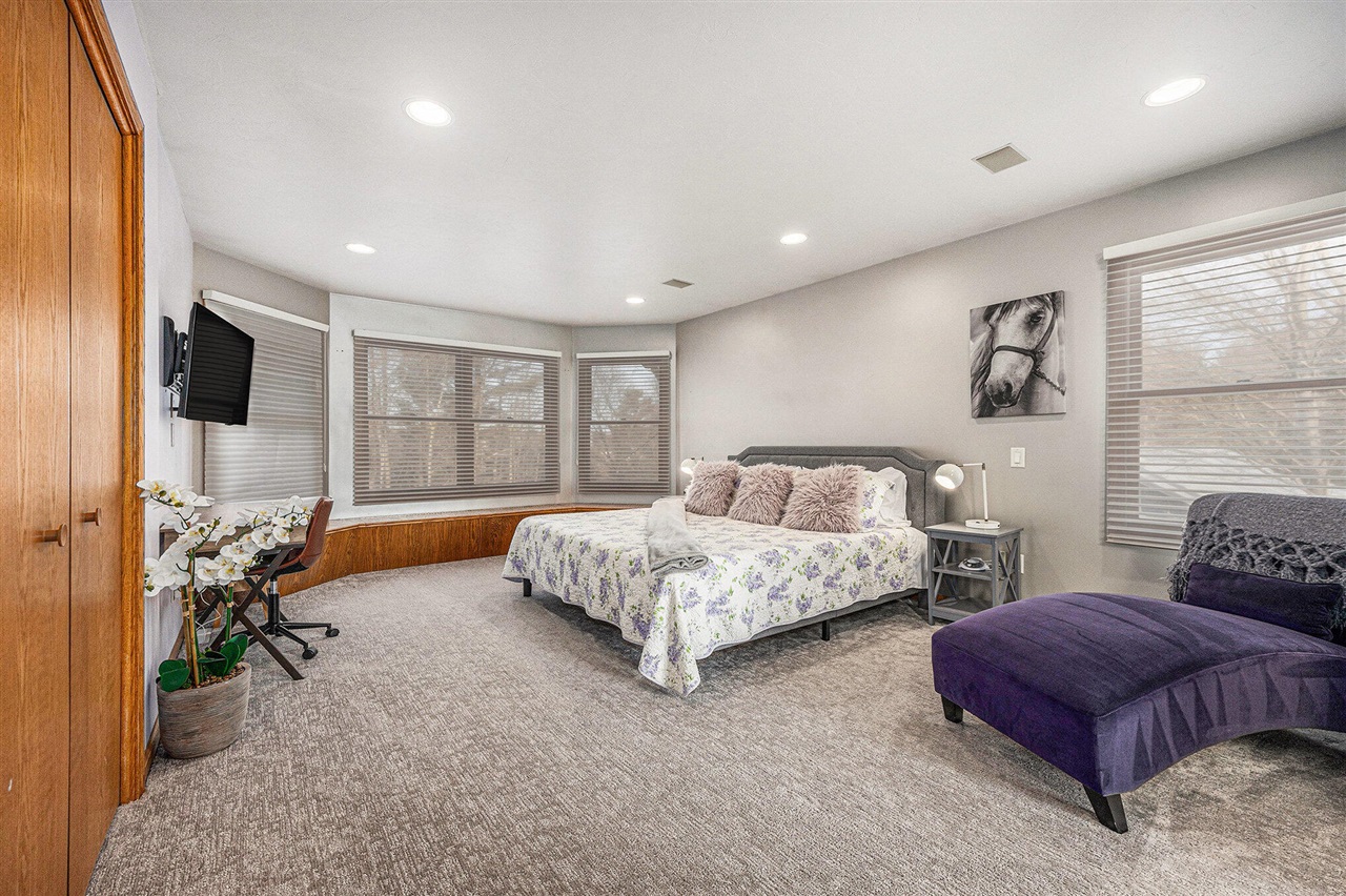 6340 Butternut Drive, West Olive, MI, 49460-9153