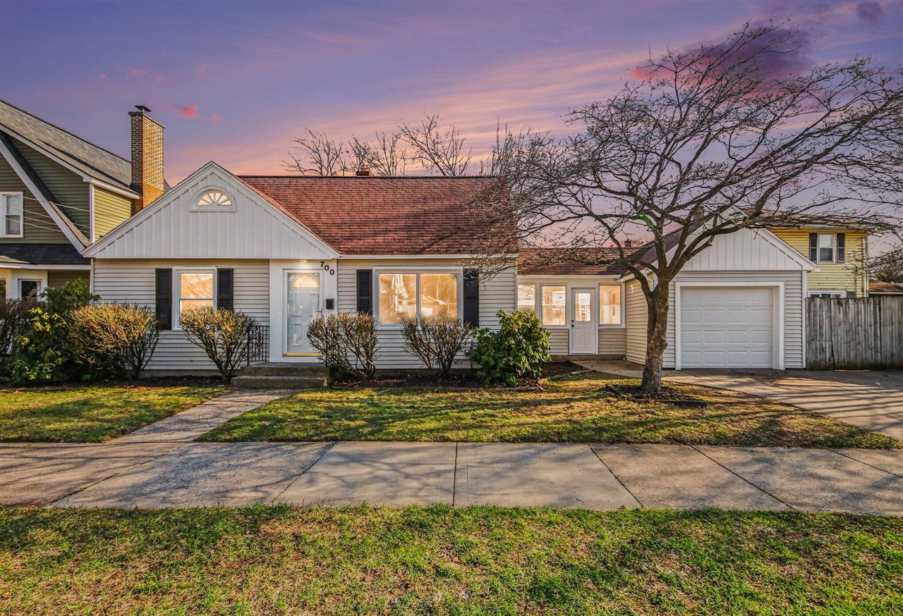 700 Ardmore Street, Grand Rapids, MI, 49507-3259