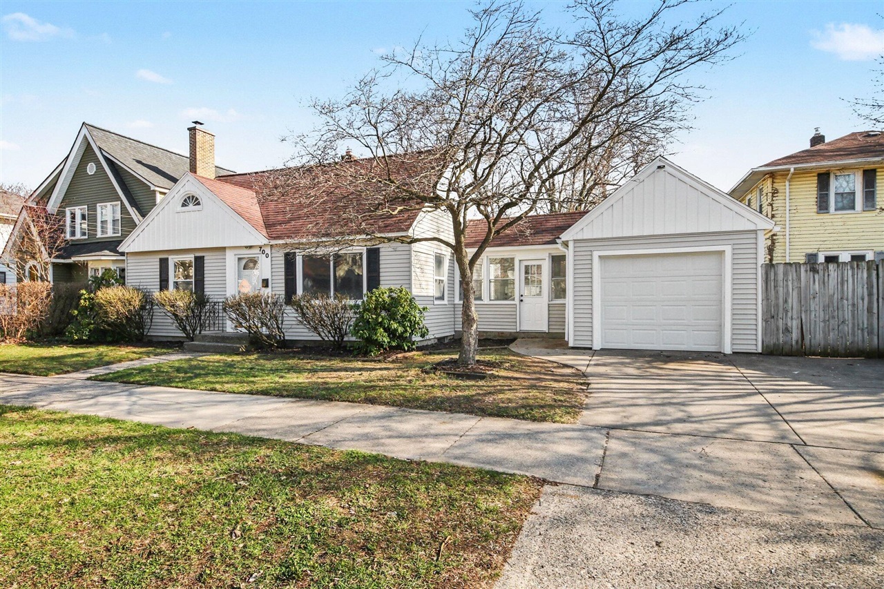700 Ardmore Street, Grand Rapids, MI, 49507-3259