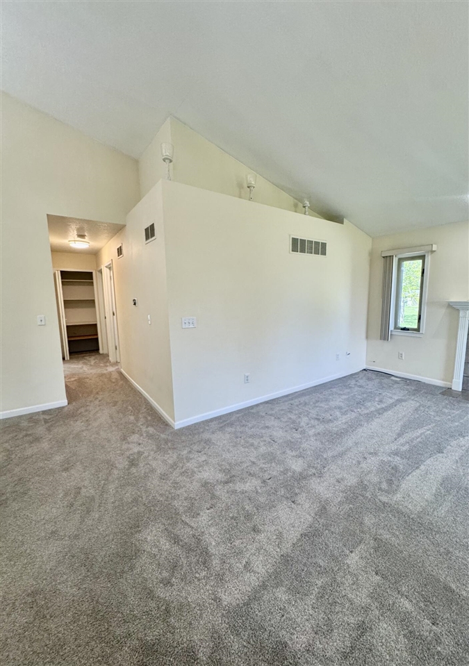 15338 Flanders Street, Southgate, MI, 48195-2974